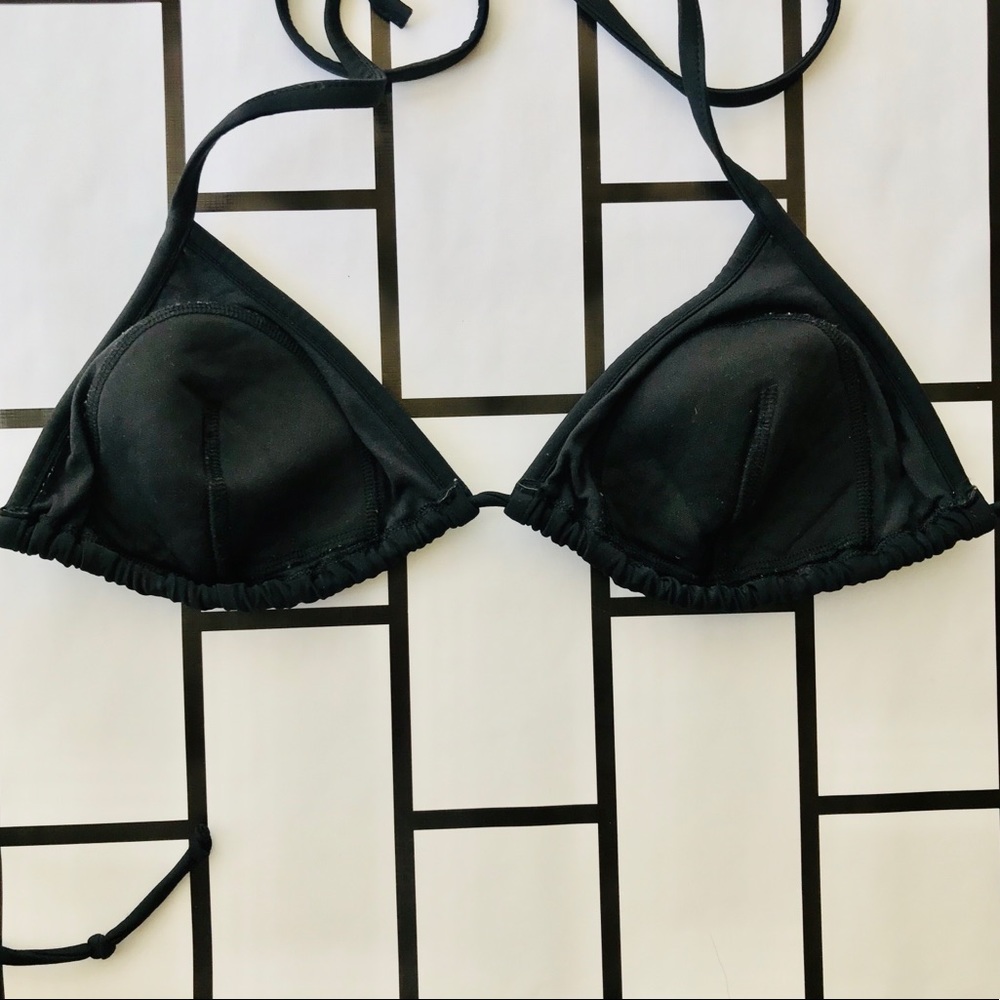Trendy Classic Black Bikini 👙 Top Size S